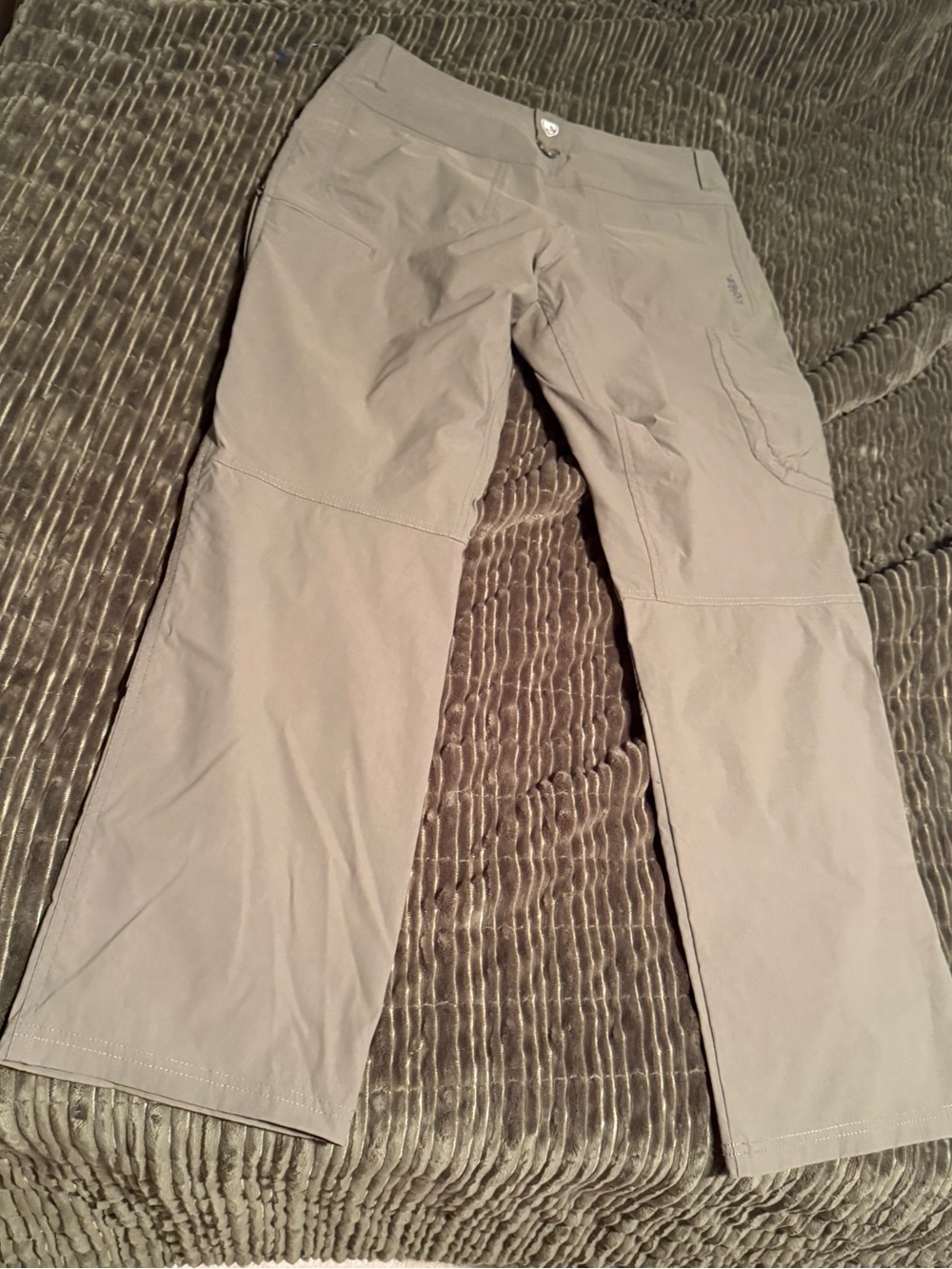 KÜHL Men’s 32x30 Technical Hiking Pants Tan Cargo Zip Pockets Outdoor Trail